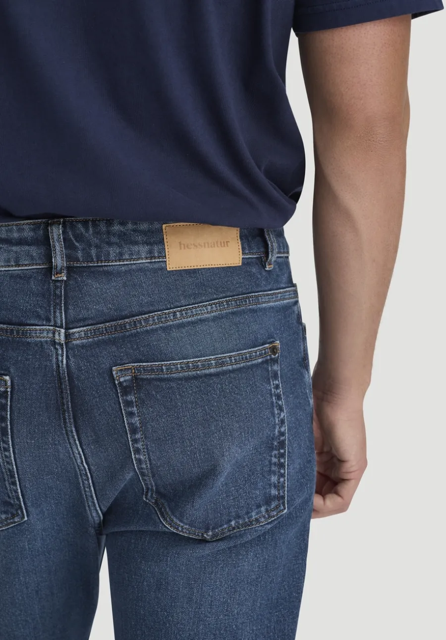 Jeans MADS Relaxed Tapered aus Bio-Denim von hessnatur