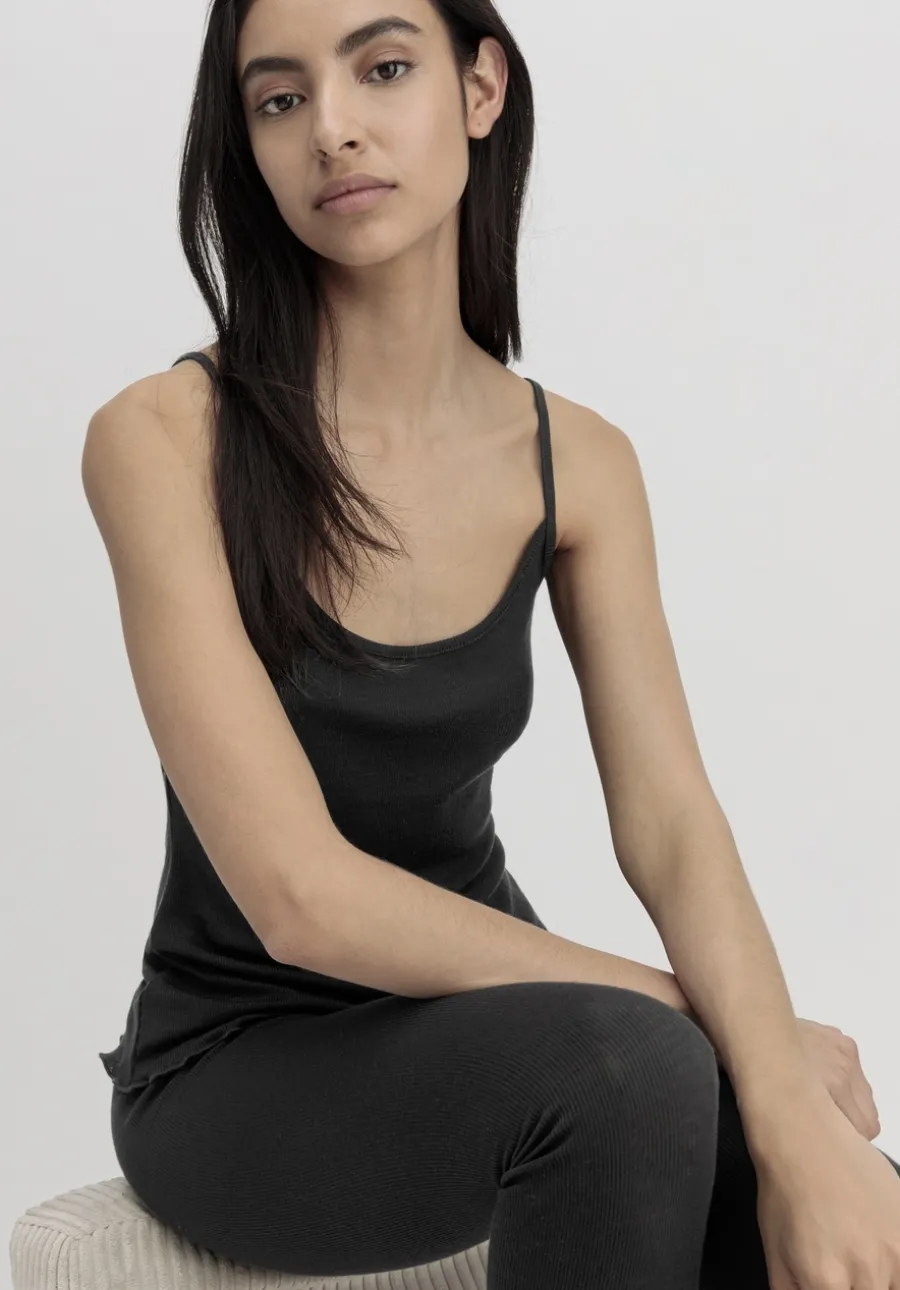 Spaghetti Top Fitted WARM TOUCH aus Bio-Merinowolle und TENCEL™ Lyocell von hessnatur
